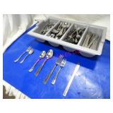 LOT, 1 CUTLERY TRAY(194PC) ASST HAMMERED CUTLERY