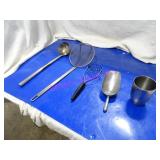 LOT, 1 BIN ASST KITCHEN SUPPLIES  NOTES!