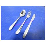 LOT, 1 CUTLERY TRAY (186PC) ASST CUTLERY  NOTES!1