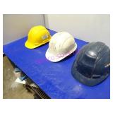 LOT, 3 PCS HARD HATS