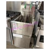 1X, DEAN SR142GN 43LB NAT GAS FRYER