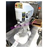 1X, GLOBE SP8 8QT MIXER W/ HOOK ATTACH - NO BOWL