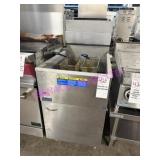 1X, PITCO 65C+ 65LB FRYER - NAT GAS