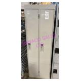 1X, 24"X72" DOUBLE BANK 2 DOOR LOCKER