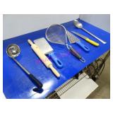 LOT, 1BIN ASST KITCHEN SUPPLIES