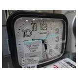 1X, SEIKO QHK023K ALARM CLOCK