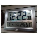 1X, RHYTHM LCW-015 DATE, TIME & TEMP. DIGI. CLOCK