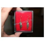 LOT, 3PAIRS BLK + GOLD KIT-CAT EARRINGS