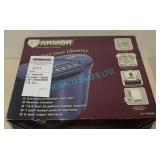 1X, ARMOR, 5-SHEET CROSS OUT SHREDDER, 13.6L