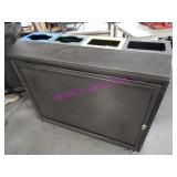 1X, 4 COMP GARBAGE / RECYCLING STATION