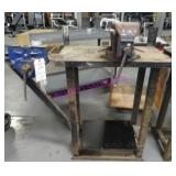 LOT, 1 RECORD CABINET VISE + 1 SWIVEL H.D VISE W/