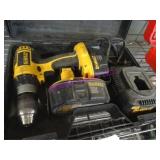 1X,DEWALT 18V HAMMER DRILL W/ 2 BATTERIES+CHARGER