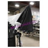 1X, CANADIAN STUDIO PORTABLE PICTURE KIT *SEE