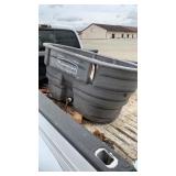 Rubbermaid water tank