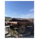 hay/grain wagon with hoist