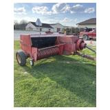 Massey Ferguson 124 bailer