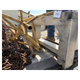 Levelers for step deck tailors