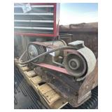 belt sander with extra belts