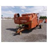 Hesston 4870 Square Bale Feeder