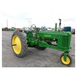 Collectable 1948 John Deere B Tractor