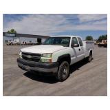 2007 Chevy 2500 HD 4WD Ext. Cab Service Truck