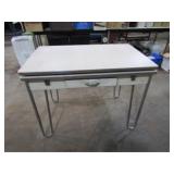 40x25x30.5 w/10.5in. Pull Out Leaves,Kitchen Table