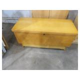 Cavalier Cedar Chest w/Drawer 44inx18.5inx21.5in