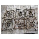 6-Dukes 220 Body Grip Traps 8inx8in