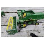 ERTL John Deere 6600 Combine Metal Die Cast