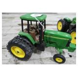 ERTL John Deere 7710 Metal Die Cast Tractor