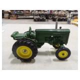 ERTL John Deere Mod.M Metal Die Cast Tractor