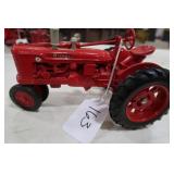 ERTL McCormick Farmall Metal Die Cast Tractor