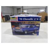 Revell Monogram 1970 Chevelle 3in1 1:24 Scale Kit