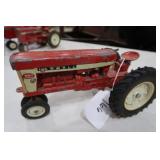 Farmall 560 Metal Die Cast Tractor