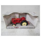 ERTL David Brown 990 Implematic 1/32 Scale