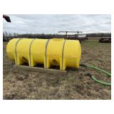 1000 Gal. Poly Water Tank w/Valves, Hose