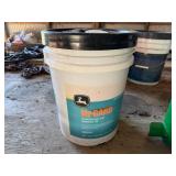 John Deere 5gal. Hy-Gard unused