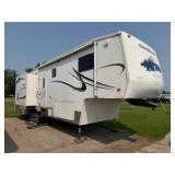 2006 Sunnybrook Titan 31BW-KS 32ft 5th Wheel