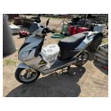 2007 Longbo Go Traveler LB50QT-4 Scooter, 566mi,