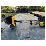 Dewalt DXSBXA2017-002 Power Brush 20v