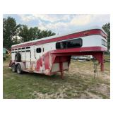 1989 Sundowner 3 Horse Slant Tandem Axle Trailer