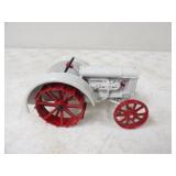 ERTL 1/24 Scale Die Cast Metal Fordson Tractor