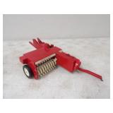 ERTL International 1/16 Square Hay Baler, 1/16