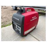 Runs-Honda EU2000i Inverter/Generator