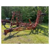 IH 45 Vibra Shank Cultivator 24ft., Hyd. Wings,