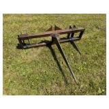 Bale Spear, Missing one Tine, Adj. Mounts,