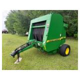 John Deere 556 Round Baler, Hyd. Bale Kicker