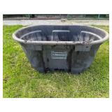 Rubber Maid 100 Gal. Poly Water Tank