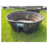 Rubber Maid 300 Gal. Poly Water Tank