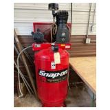 Snap On BRA517V Vertical 70 Gal.5HP Air Compressor
